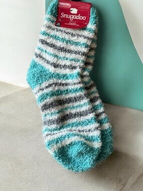 Snugadoo Women's Cozy Striped Fuzzy Socks!